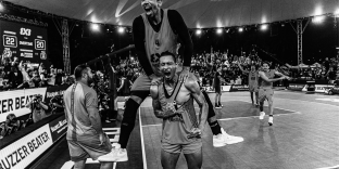 Team Amsterdam wint World Tour Finals: 'Guess I am having fun'