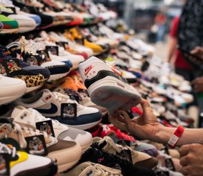 Waar basketbal is, zijn sneakers 