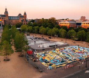 Museumplein krijgt iconisch Legacy Art Court waar basketbal, kunst en protest samenkomen