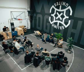 Worthy de Jong inspires 3X3 Leaders during his book presentation